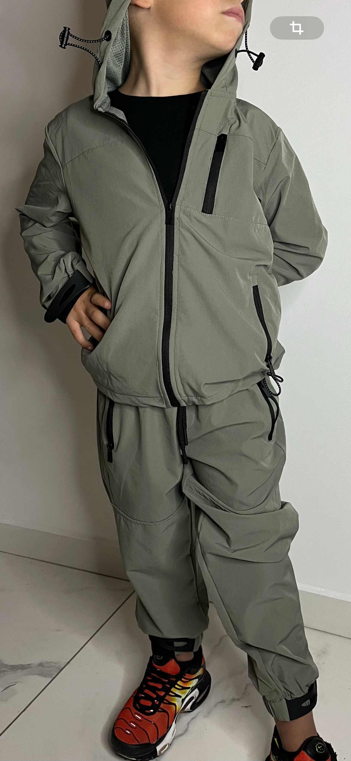 Ensemble kaki