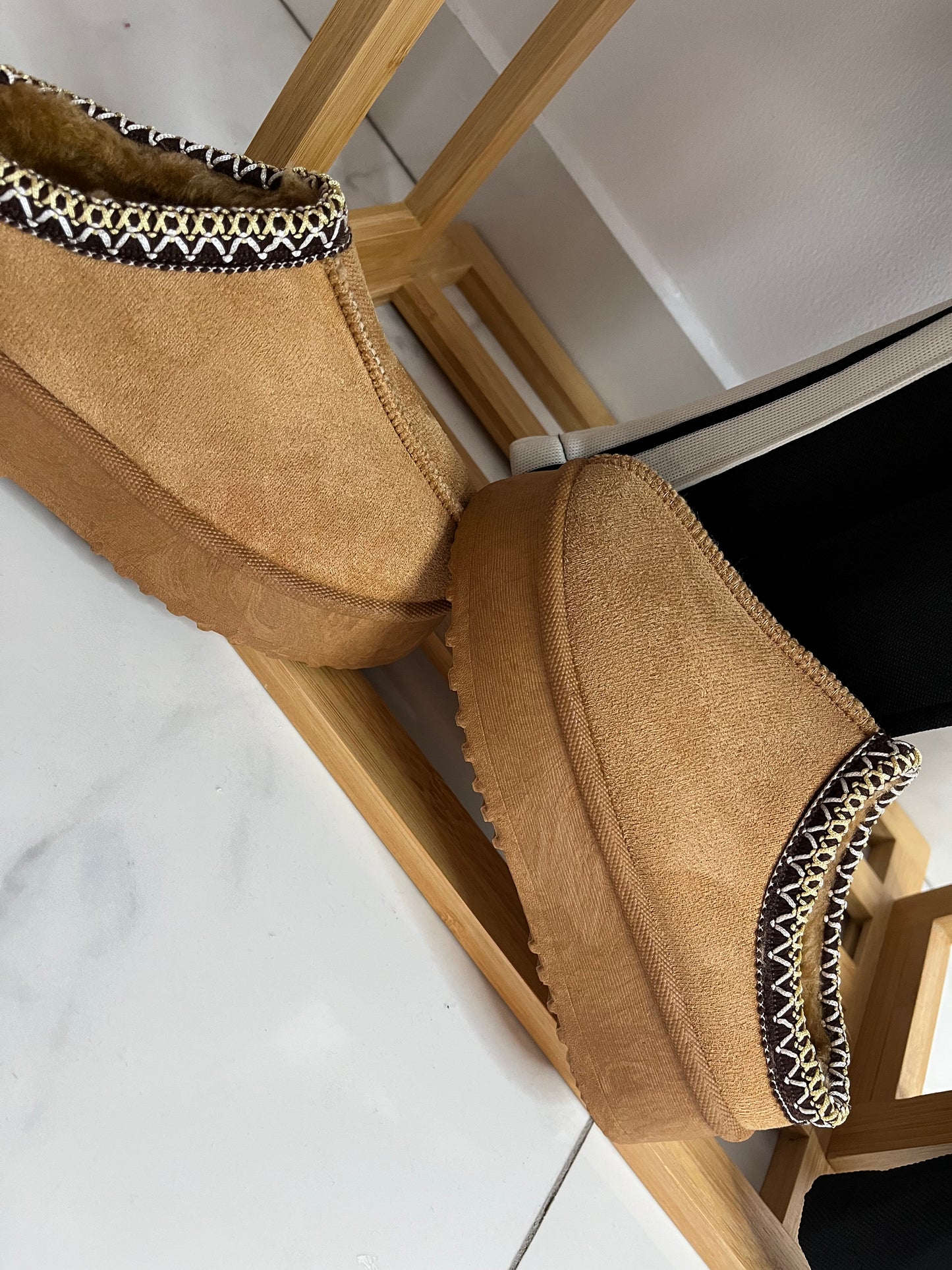 Mules fourrées a plateforme