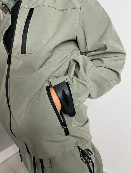 Ensemble kaki